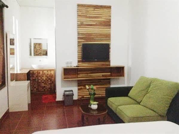 Puri Minggiran Guesthouse Yogya Yogyakarta Luaran gambar