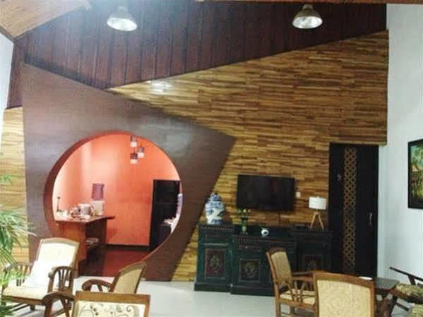 Puri Minggiran Guesthouse Yogya Yogyakarta Luaran gambar